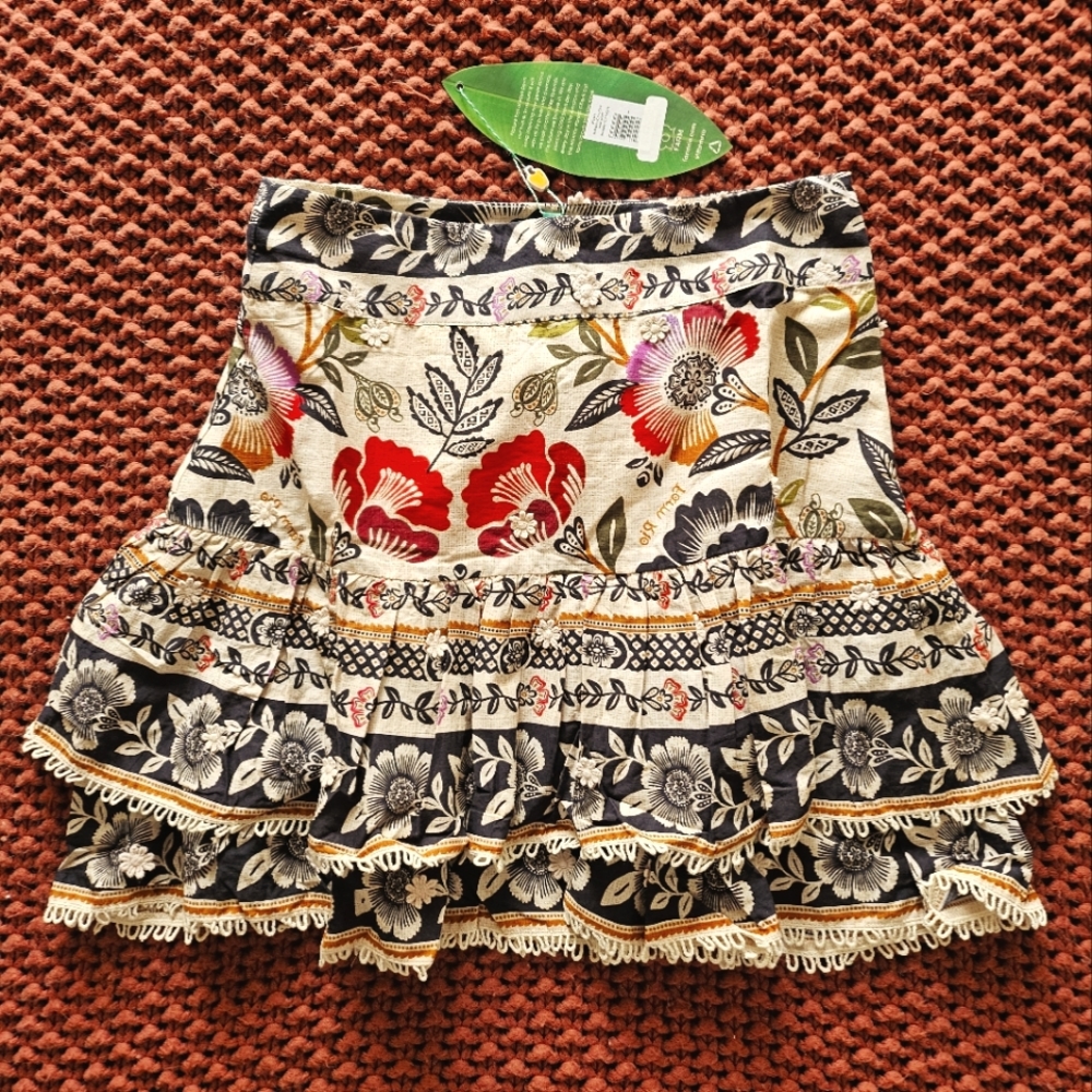 Farm rio romantic garden mini skirt nwt S